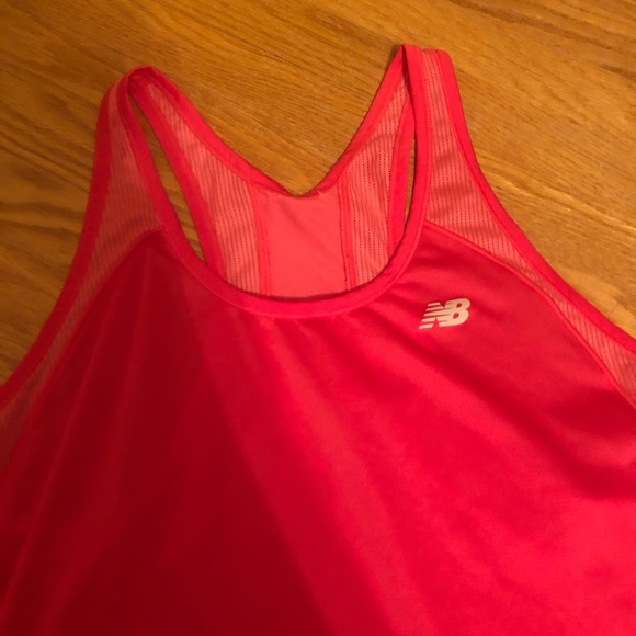 New Balance Running Tank Top Singlet Ref - Picture 2 of 4